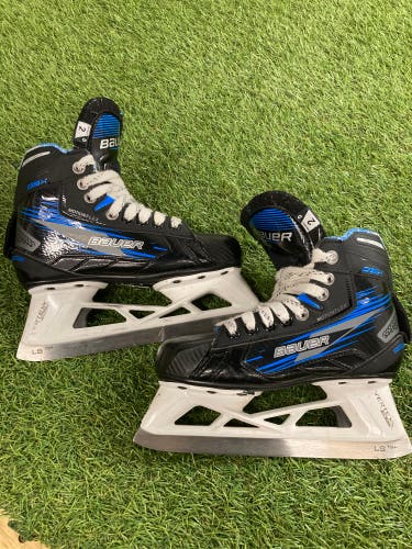 Junior Bauer GSX Hockey Goalie Skates Regular Width Size 2 (Used)
