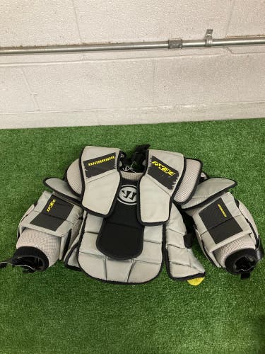 Junior Small / Medium Warrior RX3E+ Goalie Chest Protector (Used)