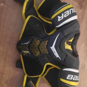 Junior Medium Bauer Supreme S170 Player Chest Protector (Used)