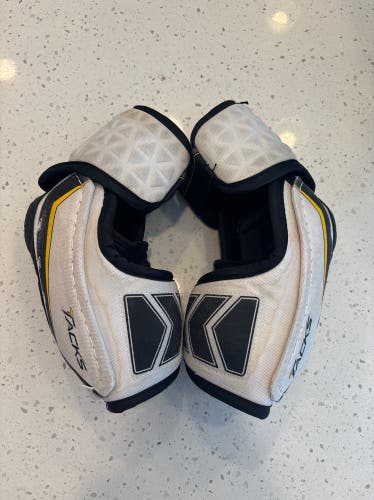 Senior Large CCM Tacks 4052 Elbow Pads (Used)