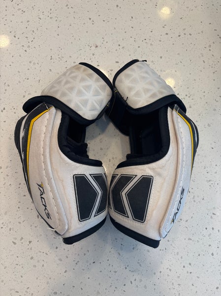 Senior Large CCM Tacks 4052 Elbow Pads (Used)