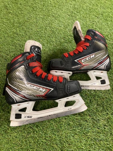 Junior CCM Jetspeed FT460 Hockey Goalie Skates Regular Width Size 2 (Used)
