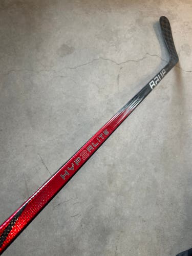 P92 82 Flex Senior Bauer Hyp2lite Left Hand Hockey Stick Pro Stock (Used)