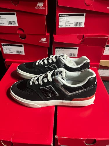 Size M 9.0 (W 10.5) NB Numeric 574 Vulc