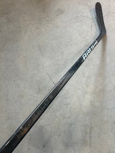 P28 77 Flex Senior Bauer Hyp2lite Left Hand Hockey Stick Pro Stock (Used)