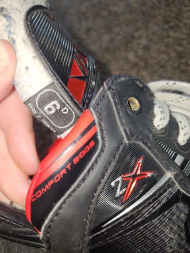 Bauer Vapor 2X Hockey Skates Regular Width Size 6 (Used)