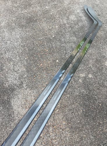 2 Pack Warrior Covert QR6, Pro Stock Hockey Sticks Grip W28 65 Flex Left 14943