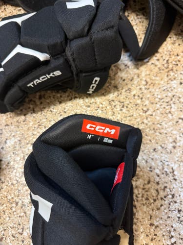CCM Gloves 14" Pro Stock (Used)