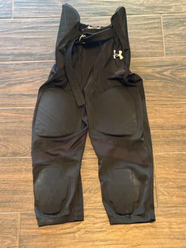 Under Armour Integrated Football Pants-Men’s Small