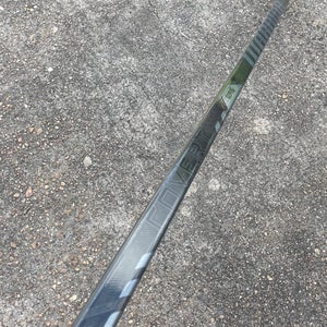 Warrior Covert QR6, Pro Stock Hockey Sticks Grip W28 75, 85 Flex Left 15307