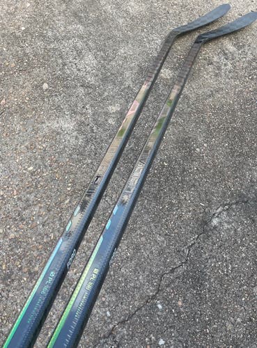 2 Pack Warrior Covert QR6 PRO Pro Stock Hockey Stick Right W28 80 FLEX 14387