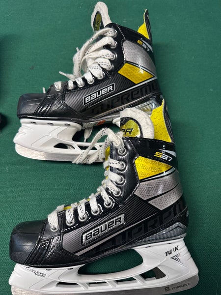 Bauer Supreme S37 Hockey Skates Size 4 (Used)