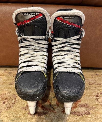 Bauer Vapor 2X Pro Hockey Skates Regular Width Size 4 (Used)