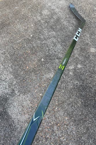 CCM RibCor Trigger ASY Pro Stock Hockey Stick 85 Flex MALKIN PRO curve Left 14610