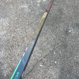 Warrior Covert QR6 PRO Pro Stock Hockey Stick Right W28 85 FLEX 14721