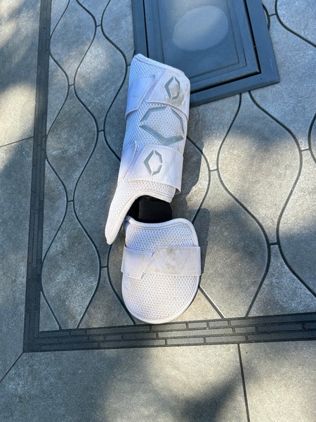 White EvoShield Leg guard Shin Guards (Used)