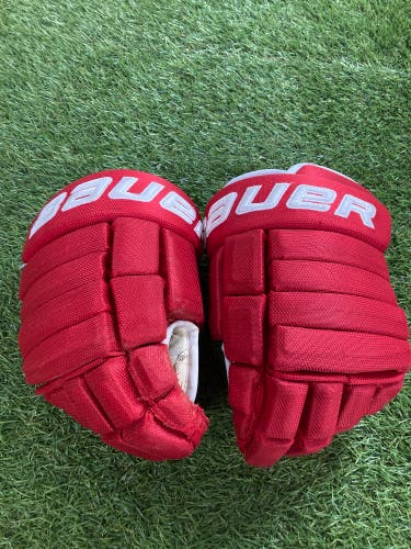 Red Junior Bauer Vapor Pro Team Gloves 12" Pro Stock (Used)