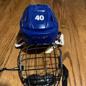 Small Bauer Re-Akt 150 Helmet (Used)