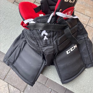 Youth Small/Medium CCM YFLEX Hockey Goalie Pants (Used)
