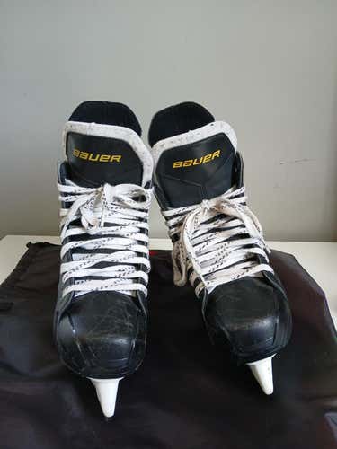 Bauer Hockey Skates Regular Width Size 6 (Used)