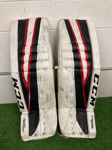 White 35" Senior CCM Extreme Flex II 860 Goalie Leg Pads (Used)