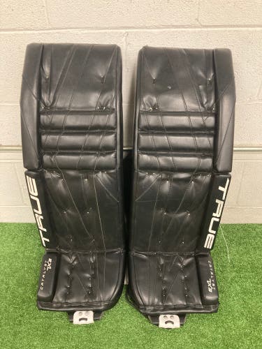 Black 31" Intermediate True Catalyst 7X3 Goalie Leg Pads (Used)