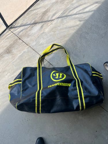 Warrior Pro player hockey bag