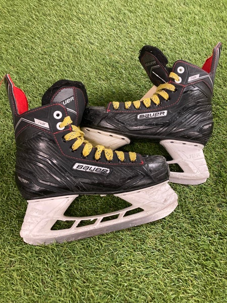 Intermediate Bauer Ns Hockey Skates Regular Width Size 4 (Used)