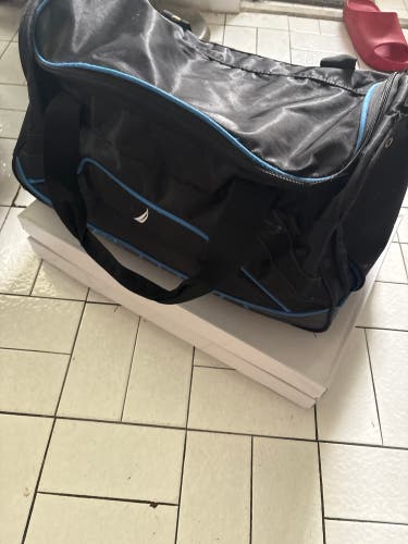 Nautica Coaches Bag