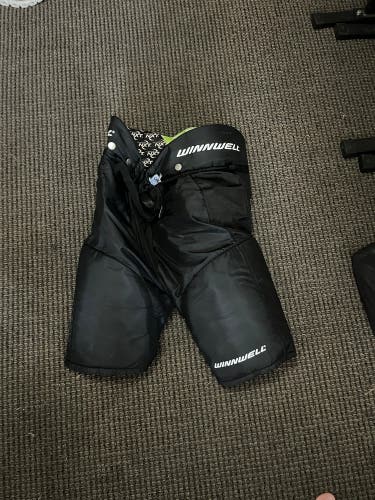 Senior Large Winnwell Hockey Pants (Used)