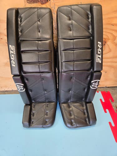 2022 35" Warrior Ritual GT2 Pro Goalie Leg Pads (Used)
