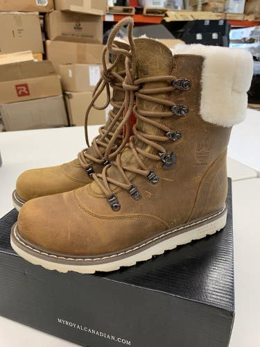 Royal Canadian Cambridge Winter Boot Women's Size 9 Brown Snow Boot