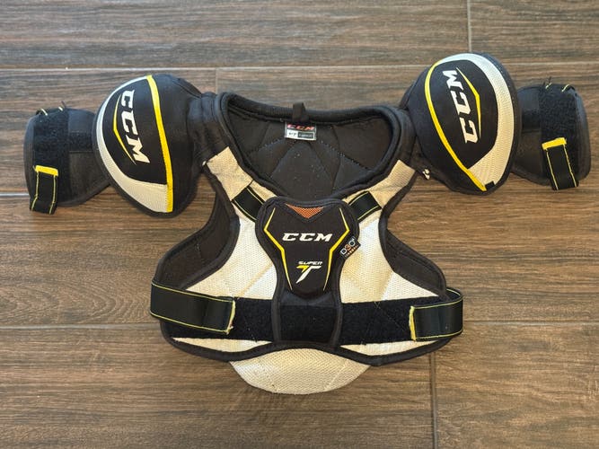 CCM Supertacks Shoulder Pads-Youth Large