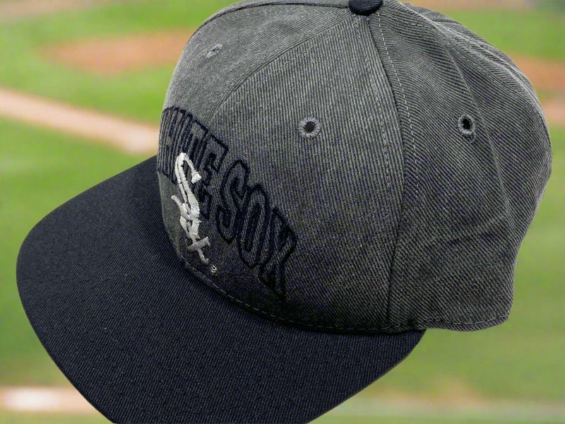 Chicago White Sox Vintage Late '90s MLB Gray "Sox" NOS Snapback (New)