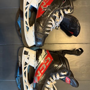 2023 CCM JetSpeed FT6 Pro Hockey Skates Regular Width 6 (Used)