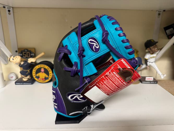 2024 Rawlings Heart of the Hide December 2024 Gold Glove Club