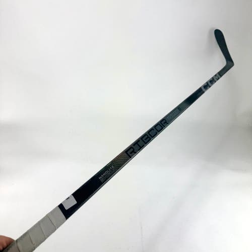 Used Left CCM Ribcor Trigger 8 Pro | 85 Flex P90 Curve Grip | E627