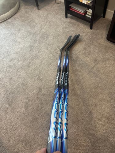 Senior Bauer Vapor FlyLite Right Handed Hockey Stick P92 (New)