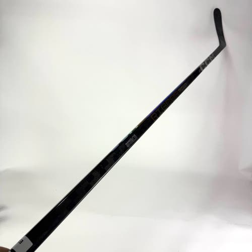 New Left CCM Ribcor Trigger 9 Pro | 85 Flex P28M Curve Grip | E607