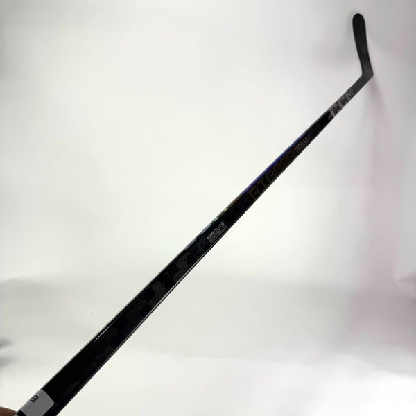 New Left CCM Ribcor Trigger 9 Pro | 85 Flex P28M Curve Grip | E607