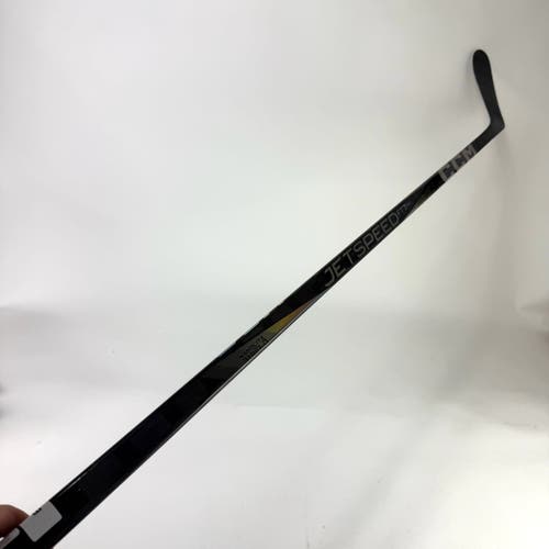 New Left CCM Jetspeed FT7 Pro | 80 Flex P28 Curve Grip | E606