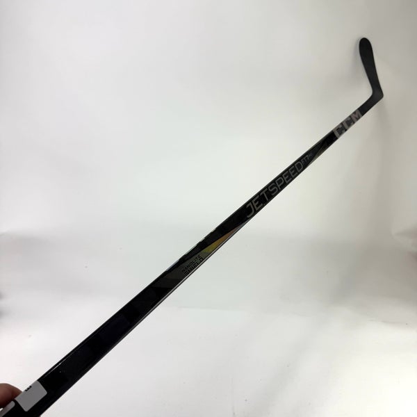 New Left CCM Jetspeed FT7 Pro | 80 Flex P28 Curve Grip | E606