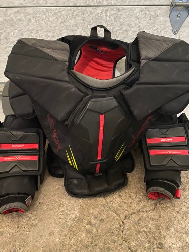 Large 2024 Bauer Hyperlite Goalie Chest Protector (Used)