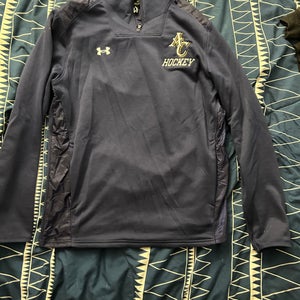 Blue Men's Large 1./4 zip Under Armour LS shirt (Used)