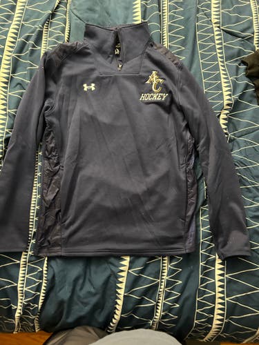 Blue Men's Large Under Armour Sweatshirt (Used)