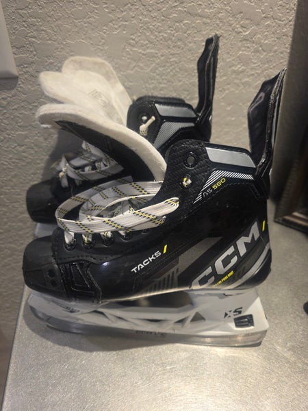 CCM Tacks AS580 Hockey Skates Wide Width Size 3.5 (Used)
