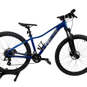 Small Trek Marlin 6 Mountain Bike