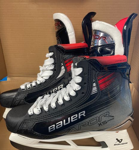 NEW Bauer Vapor X5 Pro Hockey Skates 9.5 Fit2    Blades NOT INCLUDED