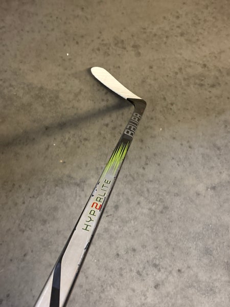 Senior Bauer Vapor Hyperlite 2 Left Hand Hockey Stick P92M (Used)