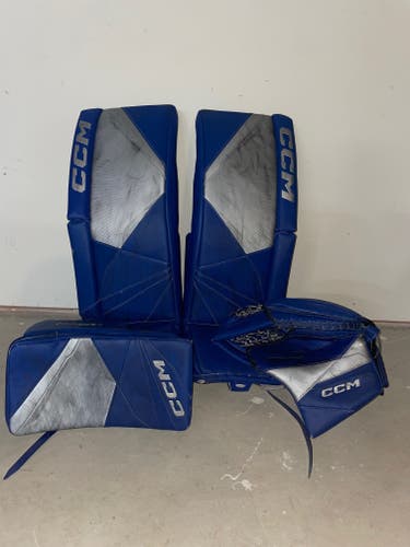 32" 2023 CCM Axis 2 Regular Goalie Full Set